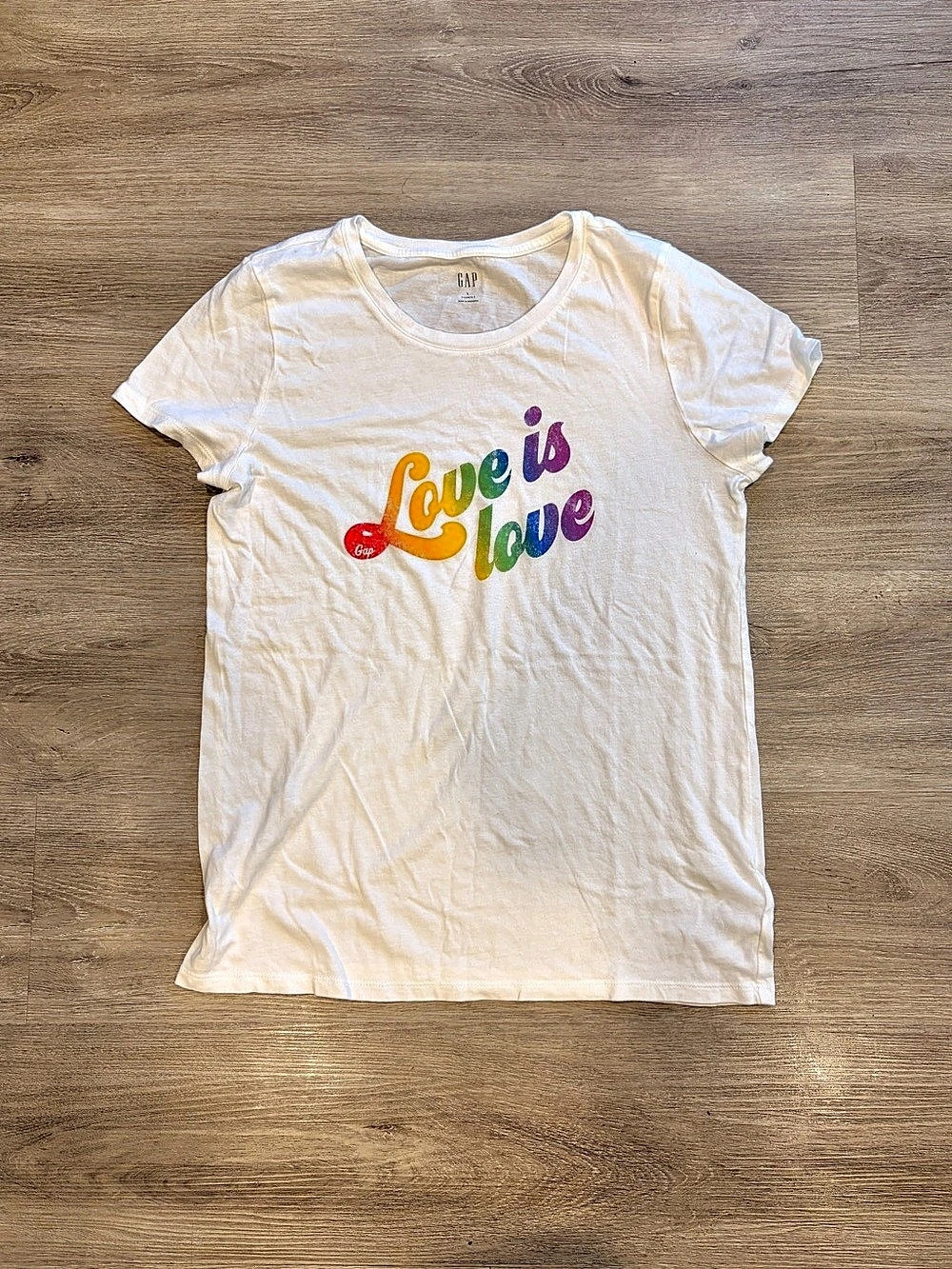 Women’s Gap Love Is Love Graphic Tee
